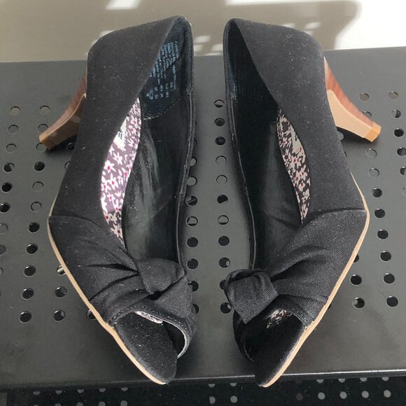 American Eagle - Black Open Toe Pumps - 2.5 inch heel - Size 7 - Never worn - Picture 5 of 9